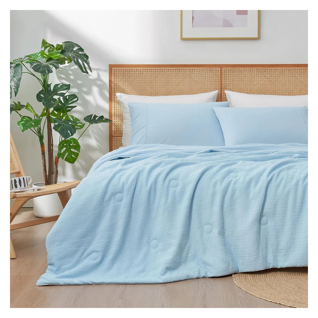 90" x 90" Reversible Lightweight Queen Size Waffle Cooling Comforter